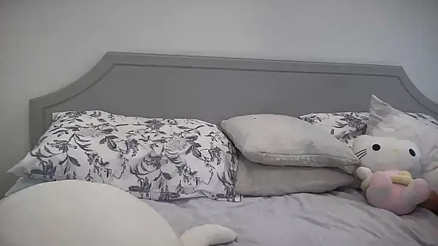 Snapshot of Amiraxevans chatting on February 2026 11:20:01 AM Amiraxevans online show from February 2026 11:20:01 AM