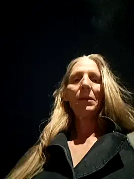 Snapshot of Cheryl_F chatting on March 2026 06:42:02 PM Cheryl F online show from March 2026 06:42:02 PM