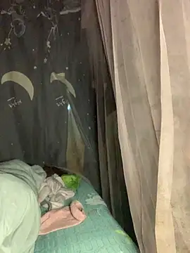 Snapshot of Lyly-su chatting on November 2025 09:32:01 AM Lyly-su online show from November 2025 09:32:01 AM