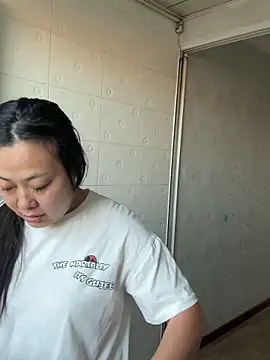 Snapshot of aini-maili chatting on October 2025 10:42:02 PM aini-maili online show from October 2025 10:42:02 PM