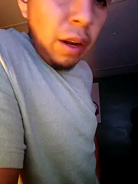 Penelargo1233r online show from October 2025 10:21:02 PM