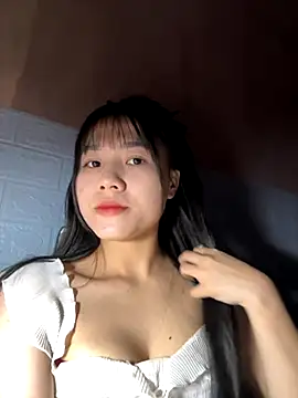 Snapshot of Leaf-Tgu chatting on October 2025 06:13:02 PM Leaf-Tgu online show from October 2025 06:13:02 PM