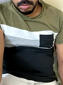 Handsome8677 online show from December 2025 11:46:01 PM