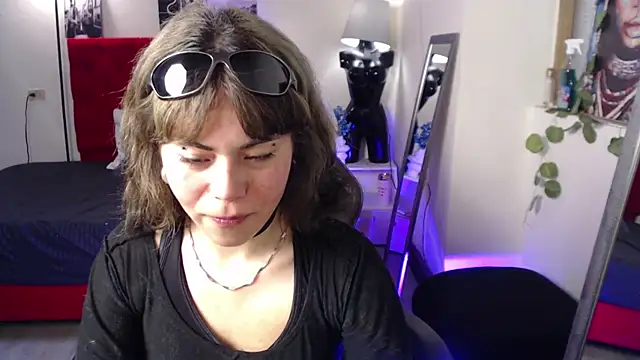 Insomniia  online show from October 2025 06:40:02 PM