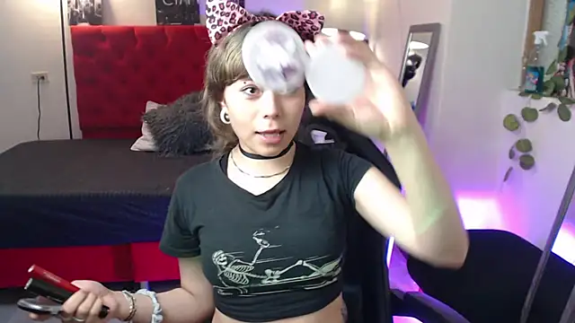 Insomniia  online show from October 2025 01:07:01 PM