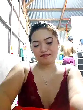 XxxHotCouples4u online show from November 2025 03:23:01 PM