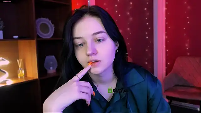 miki ti online show from December 2025 05:56:02 AM