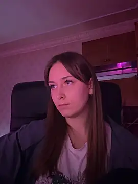 Snapshot of SinfulDream chatting on October 2025 06:04:01 PM SinfulDream online show from October 2025 06:04:01 PM