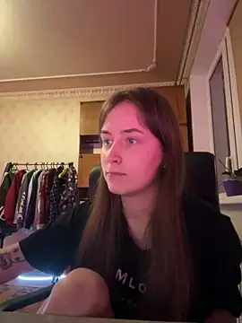 Snapshot of SinfulDream chatting on November 2025 03:01:02 PM SinfulDream online show from November 2025 03:01:02 PM