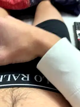 CuriousHetero77 online show from October 2025 05:20:02 PM