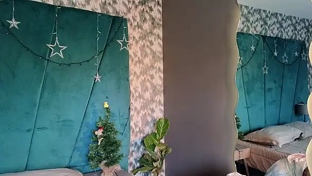 Aaron Eze online show from December 2025 08:38:01 PM