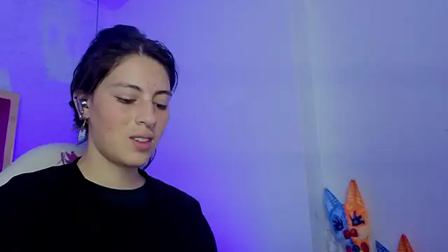 moon winy online show from February 2026 11:39:02 AM