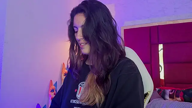 moon winy online show from March 2026 11:36:01 AM