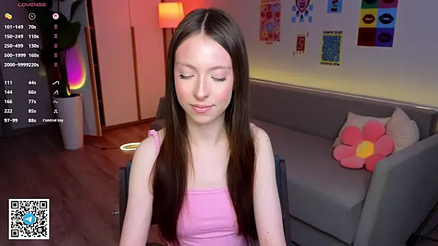 Yasmin Kass online show from March 2026 06:41:03 AM