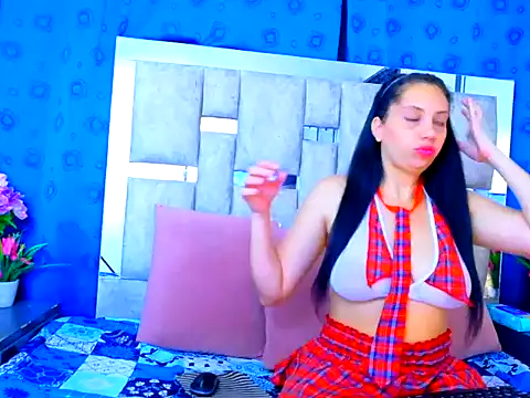 Snapshot of KamilaGuill chatting on November 2025 06:51:01 PM KamilaGuill online show from November 2025 06:51:01 PM