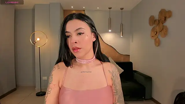 ChristineFord  online show from December 2025 12:32:01 PM