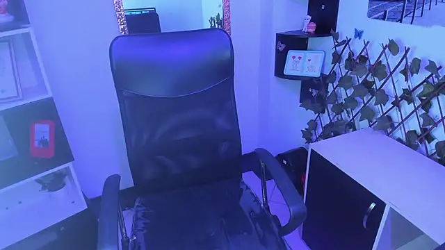 keylaSquirt  online show from October 2025 07:58:01 PM