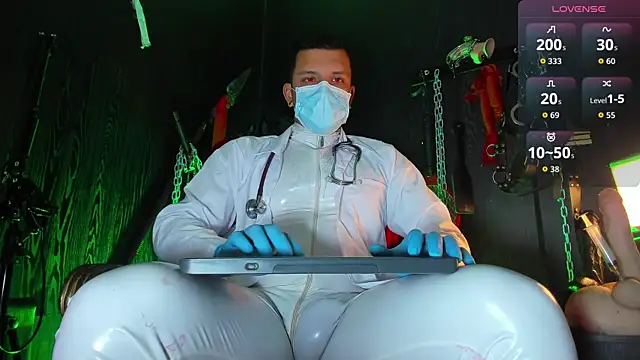 Snapshot of Master_Connor_BDSM chatting on May 2026 10:14:02 PM Master Connor BDSM online show from May 2026 10:14:02 PM