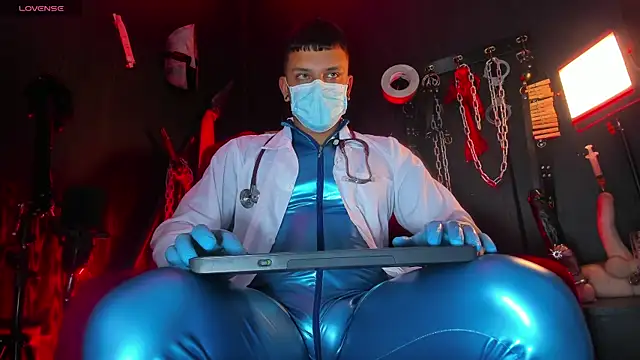 Snapshot of Master_Connor_BDSM chatting on May 2026 10:26:01 PM Master Connor BDSM online show from May 2026 10:26:01 PM