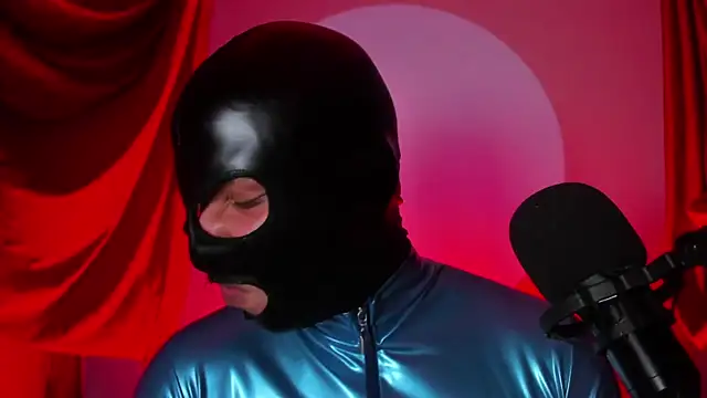 Snapshot of Master_Connor_BDSM chatting on May 2026 10:50:03 PM Master Connor BDSM online show from May 2026 10:50:03 PM