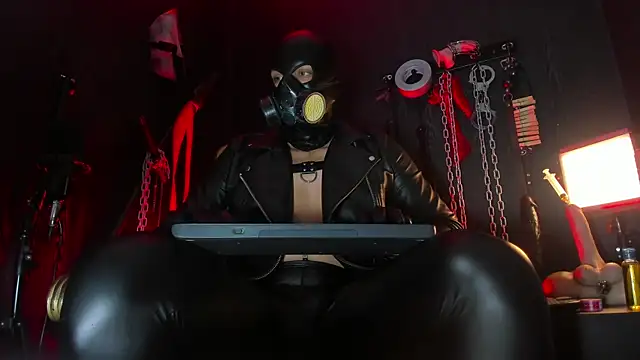 Snapshot of Master_Connor_BDSM chatting on May 2026 10:15:02 PM Master Connor BDSM online show from May 2026 10:15:02 PM