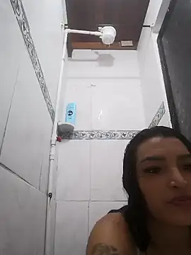 nicole-roman online show from May 2026 02:33:02 PM