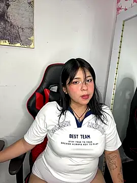 Snapshot of _Bella_7 chatting on October 2025 11:22:02 AM Bella 7 online show from October 2025 11:22:02 AM