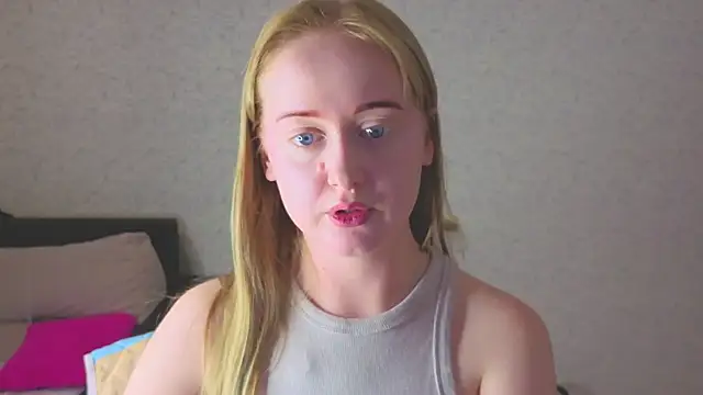 Snapshot of sofiy_milashka999 chatting on November 2025 07:21:01 PM sofiy milashka999 online show from November 2025 07:21:01 PM