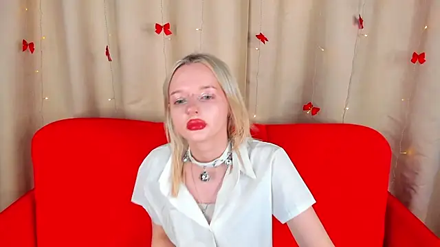 Snapshot of AlessaKiss chatting on February 2026 10:05:01 AM AlessaKiss online show from February 2026 10:05:01 AM