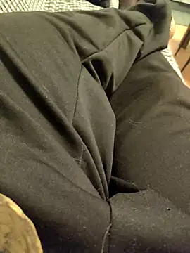 Italianstyle79 online show from November 2025 04:41:02 PM