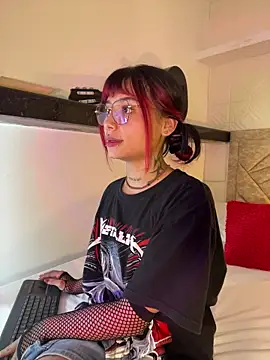 Emma duff online show from April 2026 07:42:01 PM