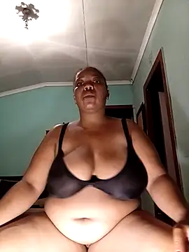 boobsqueenxo online show from January 2026 08:58:01 PM