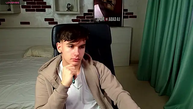 Snapshot of BradyFlint chatting on February 2026 05:08:01 AM BradyFlint online show from February 2026 05:08:01 AM