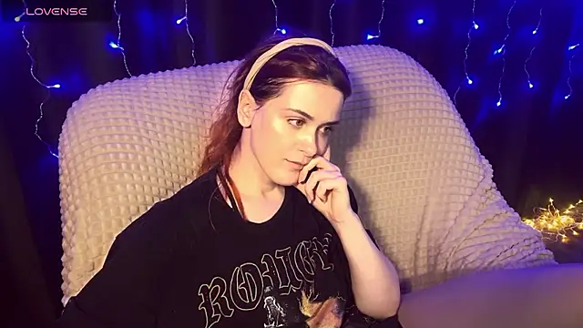 Snapshot of Veksal1a chatting on January 2026 05:26:01 PM Veksal1a online show from January 2026 05:26:01 PM