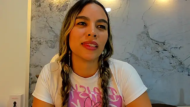 Karina chastillo online show from July 2026 06:20:01 PM