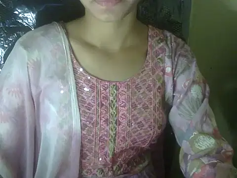 Snapshot of Shezi_N chatting on November 2025 12:37:02 PM Shezi N online show from November 2025 12:37:02 PM