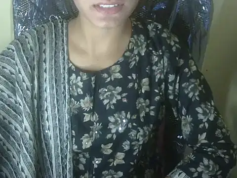 Snapshot of Shezi_N chatting on November 2025 10:38:01 AM Shezi N online show from November 2025 10:38:01 AM