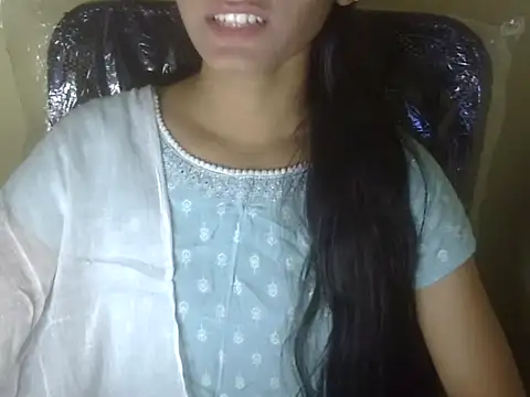 Snapshot of Shezi_N chatting on November 2025 02:59:02 PM Shezi N online show from November 2025 02:59:02 PM