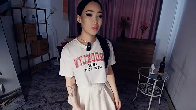 PeonyyKittyy online show from October 2025 08:00:02 AM