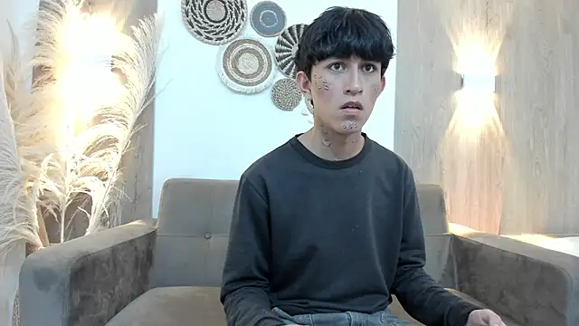 hoot booys  online show from November 2025 07:48:02 PM