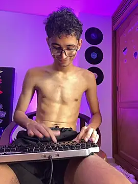 gsusss feet online show from November 2025 05:58:02 PM