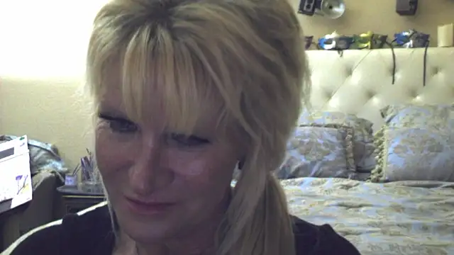 Snapshot of Bornbutiful chatting on February 2026 01:31:01 AM Bornbutiful online show from February 2026 01:31:01 AM