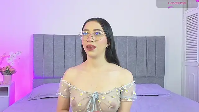 GabbieHill online show from October 2025 07:40:01 PM