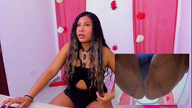 PaolaMedusa online show from October 2025 04:30:01 PM