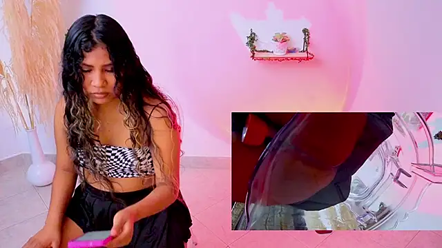 PaolaMedusa online show from October 2025 05:20:02 PM