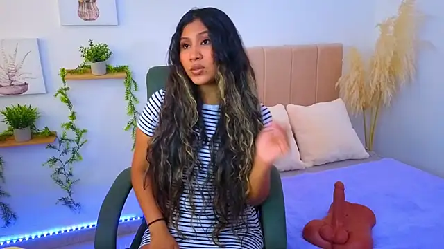 PaolaMedusa online show from October 2025 05:37:01 PM