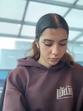 Snapshot of MiaaCute- chatting on October 2025 09:19:02 PM MiaaCute- online show from October 2025 09:19:02 PM