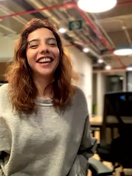 Snapshot of MiaaCute- chatting on January 2026 01:08:02 AM MiaaCute- online show from January 2026 01:08:02 AM