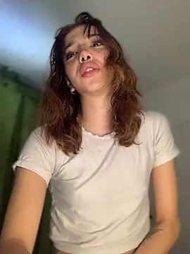 Snapshot of MiaaCute- chatting on January 2026 12:47:01 AM MiaaCute- online show from January 2026 12:47:01 AM