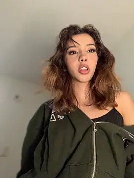 Snapshot of MiaaCute- chatting on February 2026 12:31:01 AM MiaaCute- online show from February 2026 12:31:01 AM